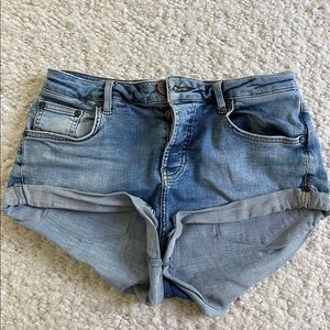 One Teaspoon Bandit Jean Shorts. Size 27